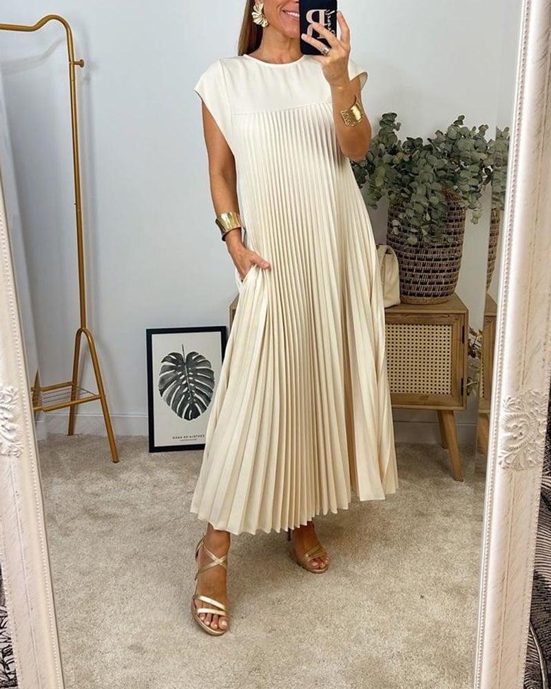 Sleeveless Pleated Solid Color Dress